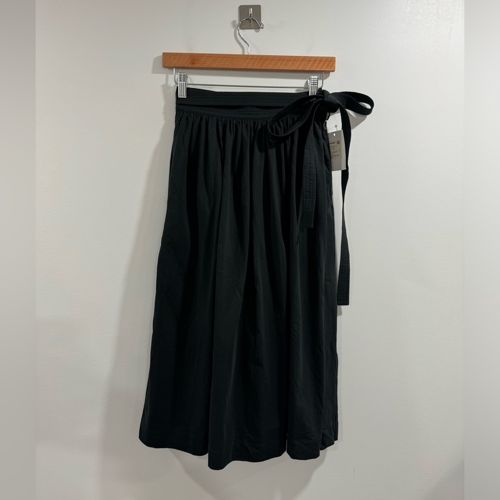 Elegant Black Midi Skirt